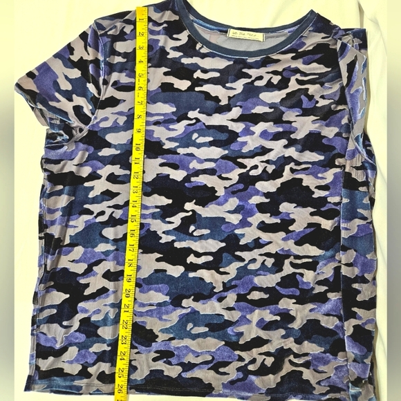 FP We The Free Teddy Sheer Velvet Camo Burnout Tee In Blue Size Medium - Picture 12 of 12
